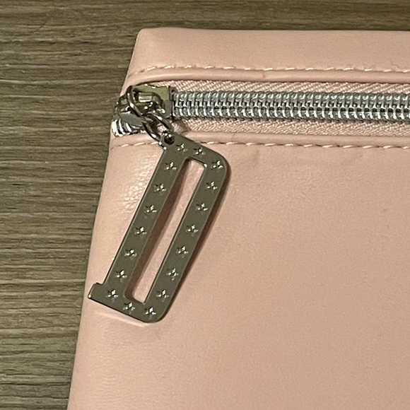 NWOT Dior Blush Pink Faux Leather Makeup Bag Cosmetic Case W Embroidered Beading - Picture 8 of 9